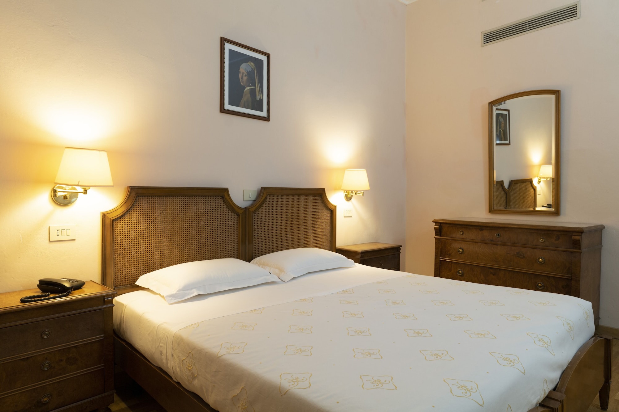 ROOM, DOUBLE BED, ANNEX