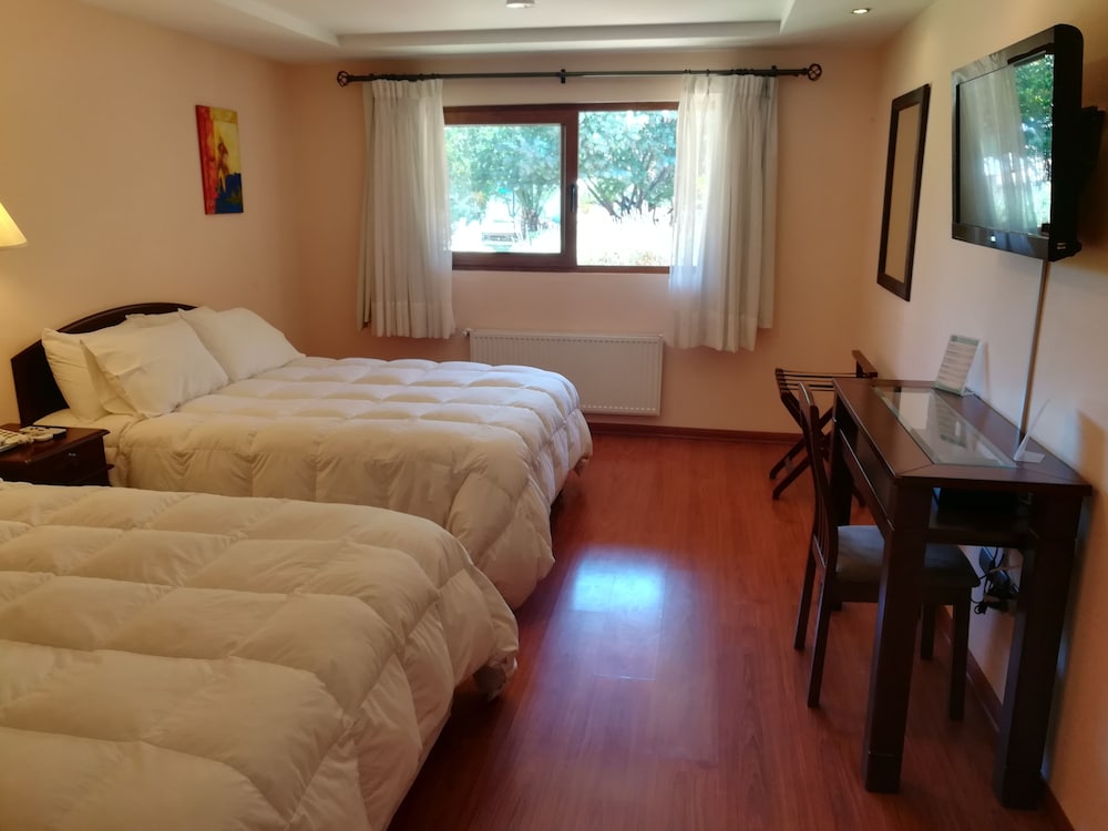 Howard Johnson by Wyndham Rinconada De Los Andes 4/30