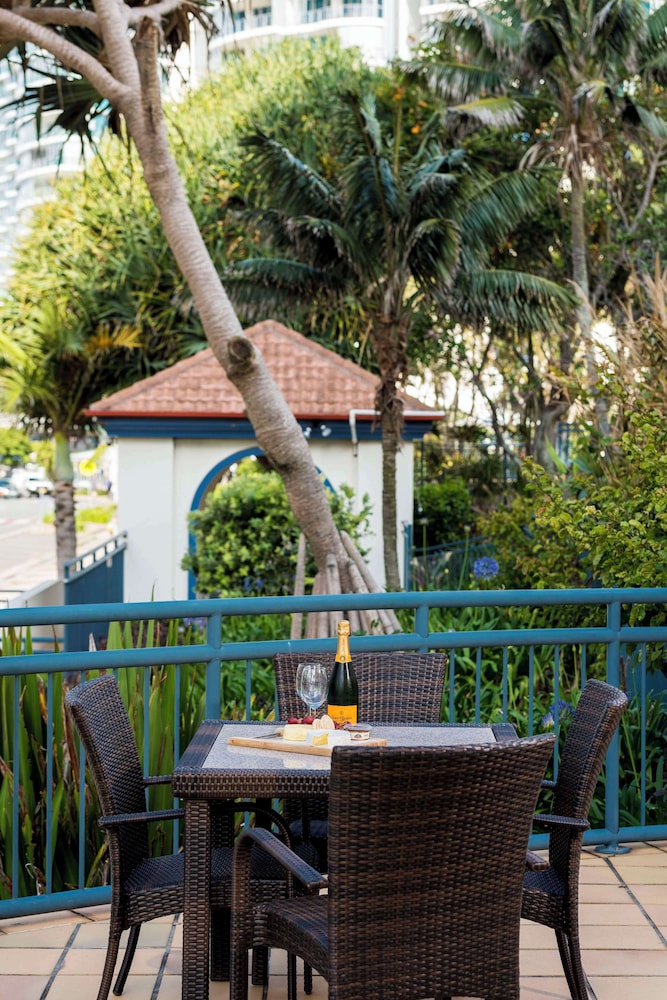 Oaks Gold Coast Calypso Plaza Suites 52/72