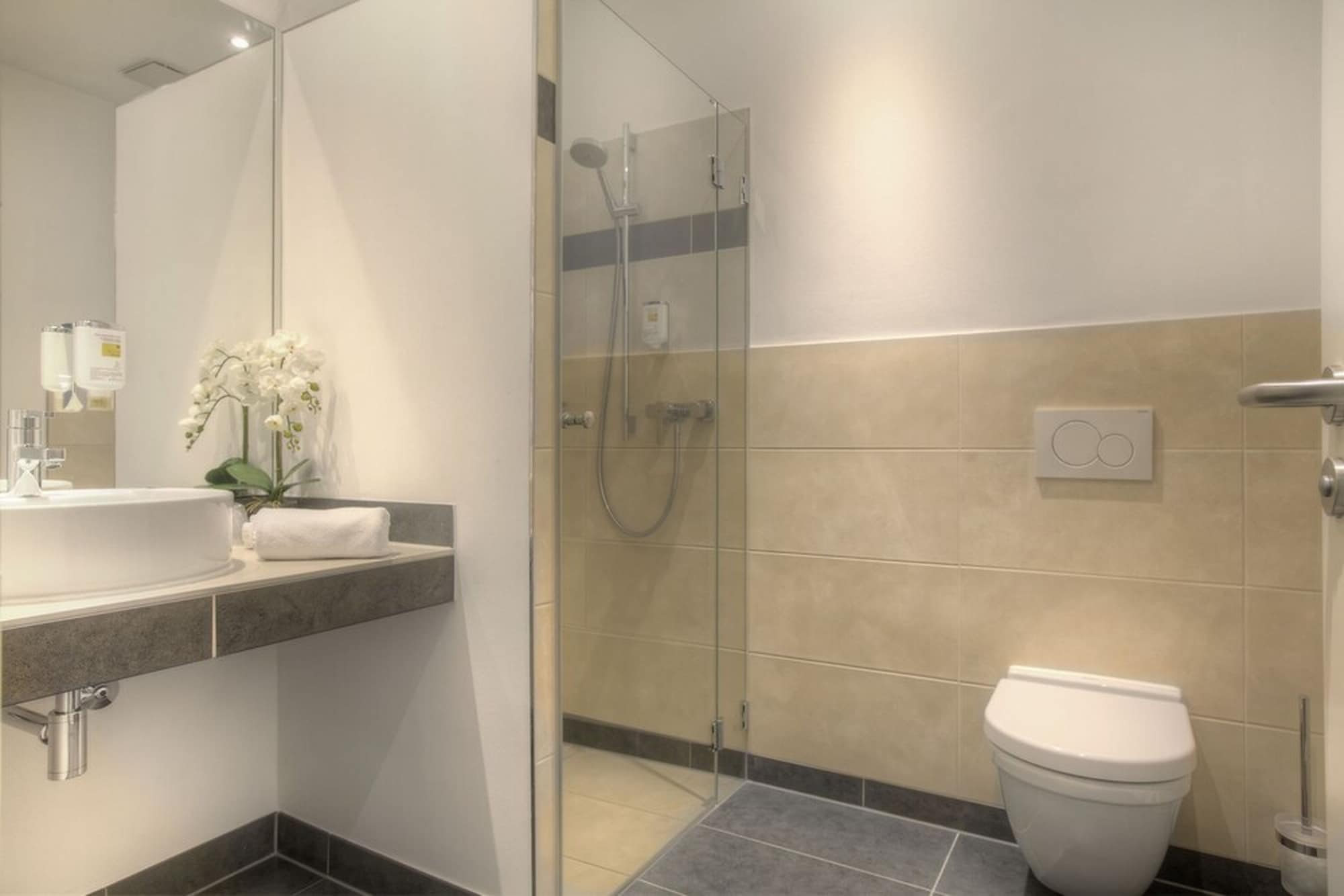 Pool, Suite, Double Bed, 2 Sofa