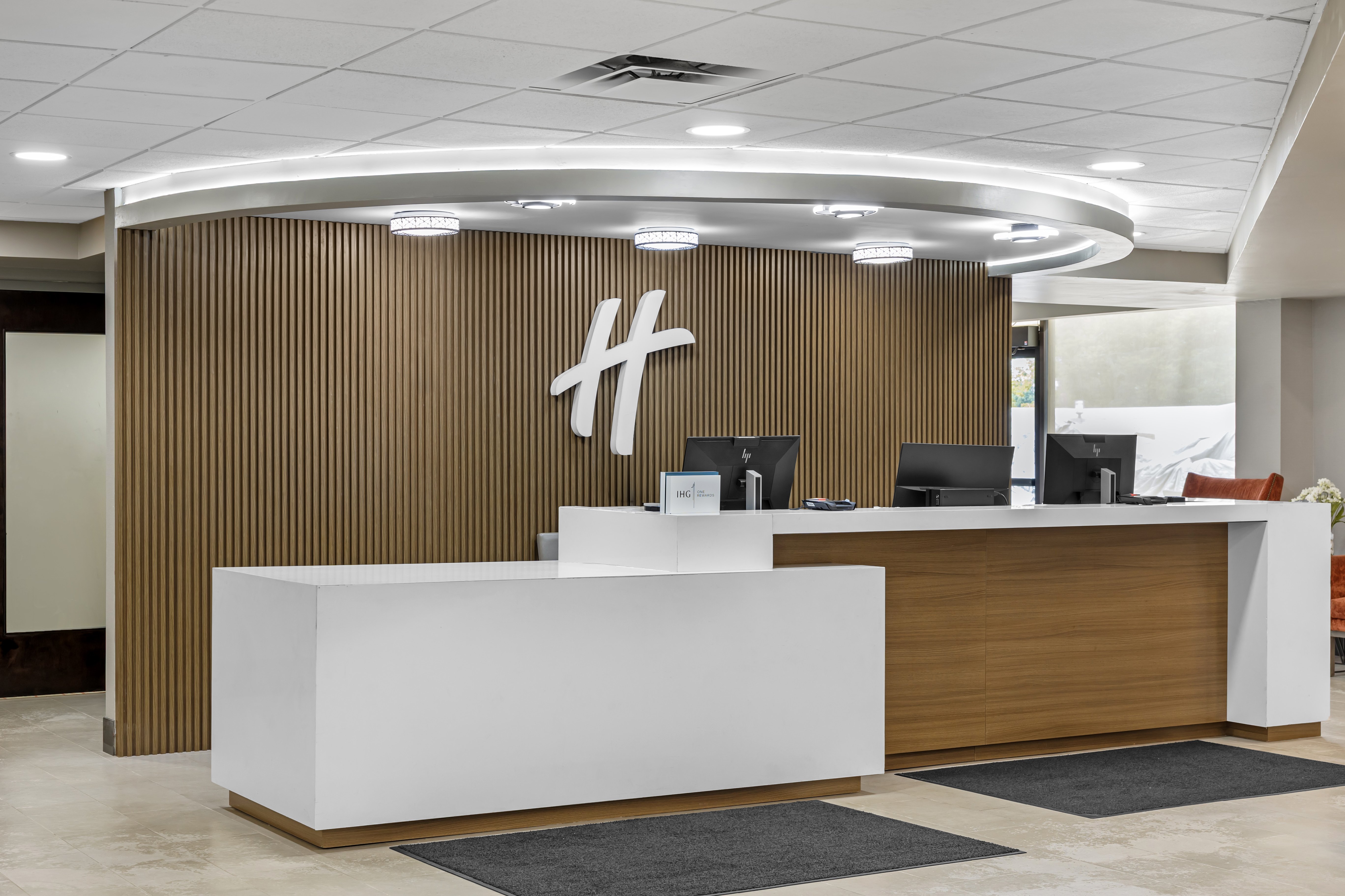 Holiday Inn St Louis Arpt West Earth City 11/76