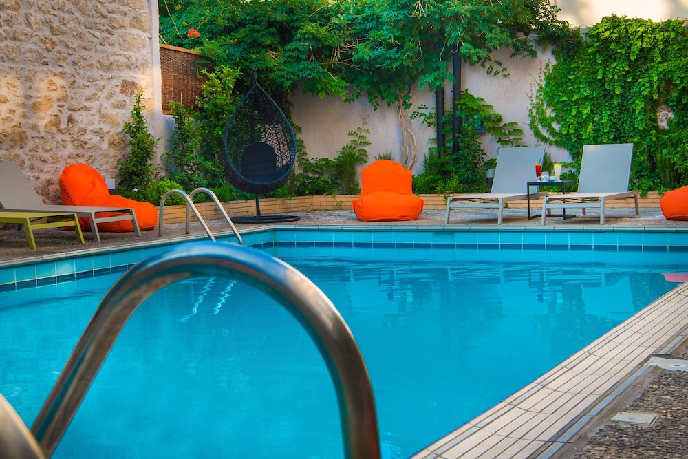 Palmyra Beach Hotel in GLYFADA