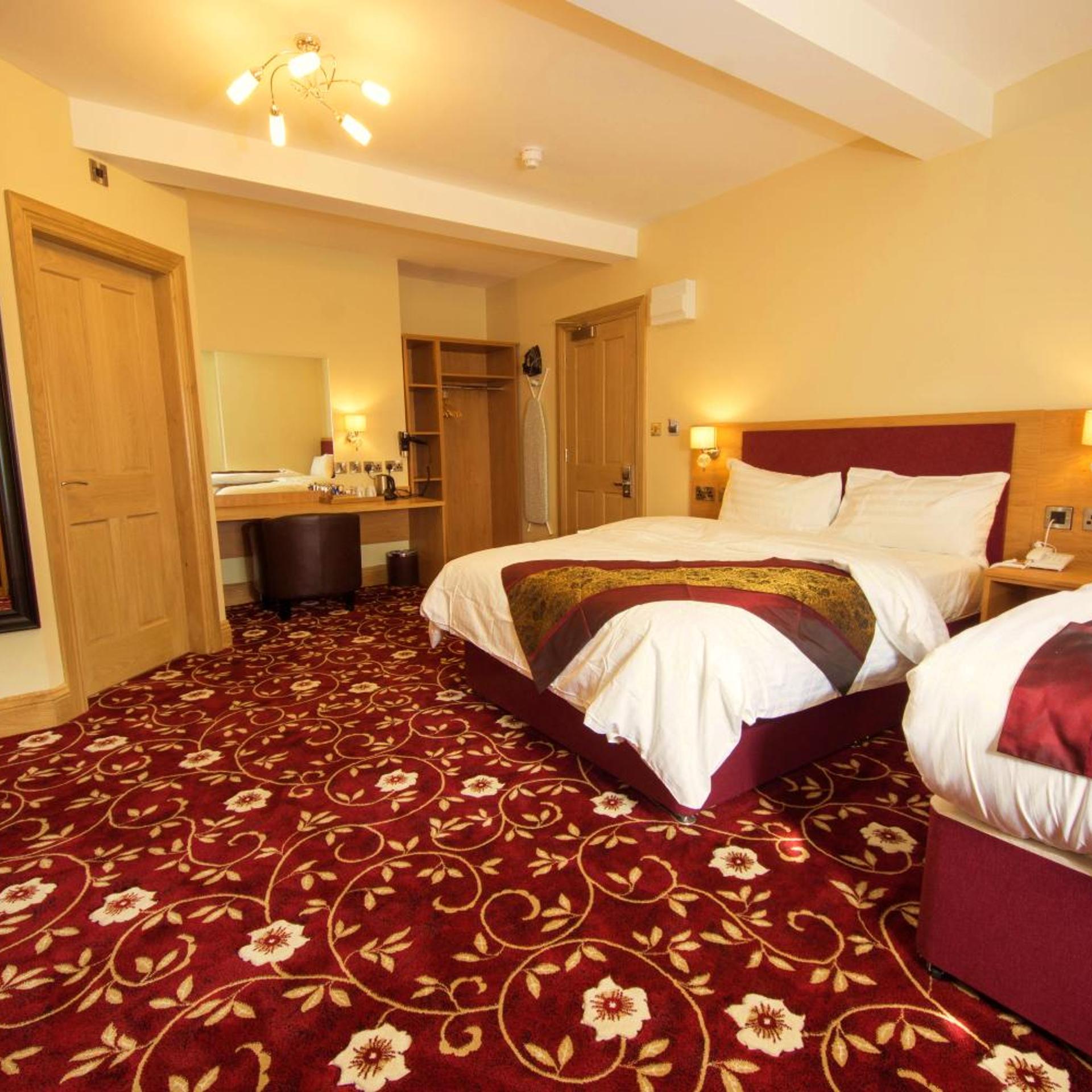 Edgerton Hotel 18/48