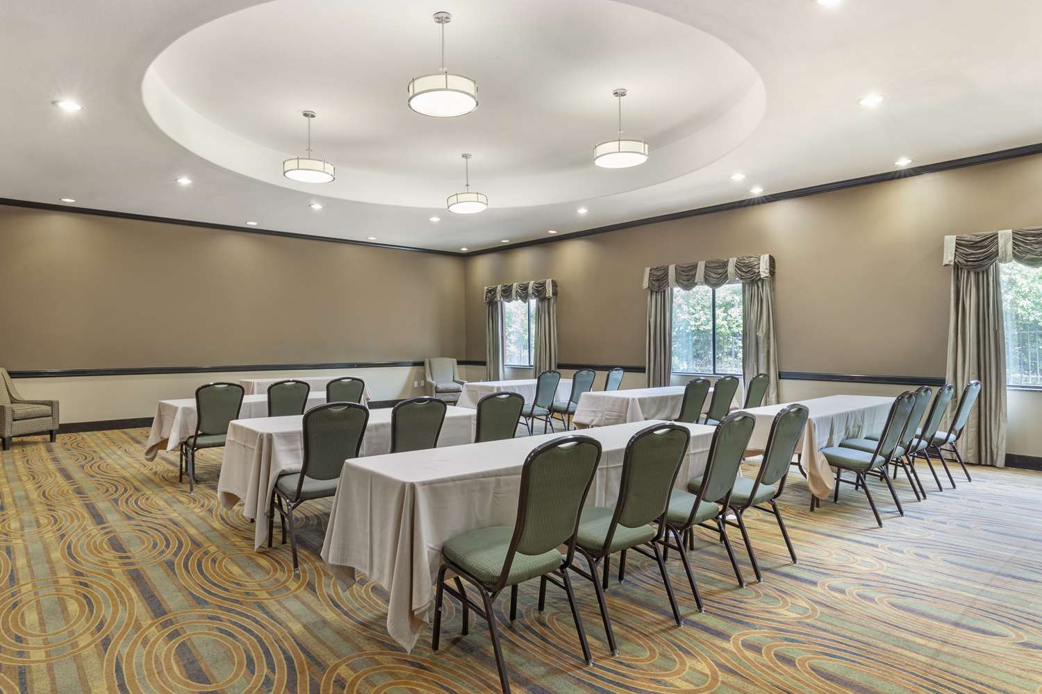 Best Western Plus Texoma Hotel and Suites 41/44