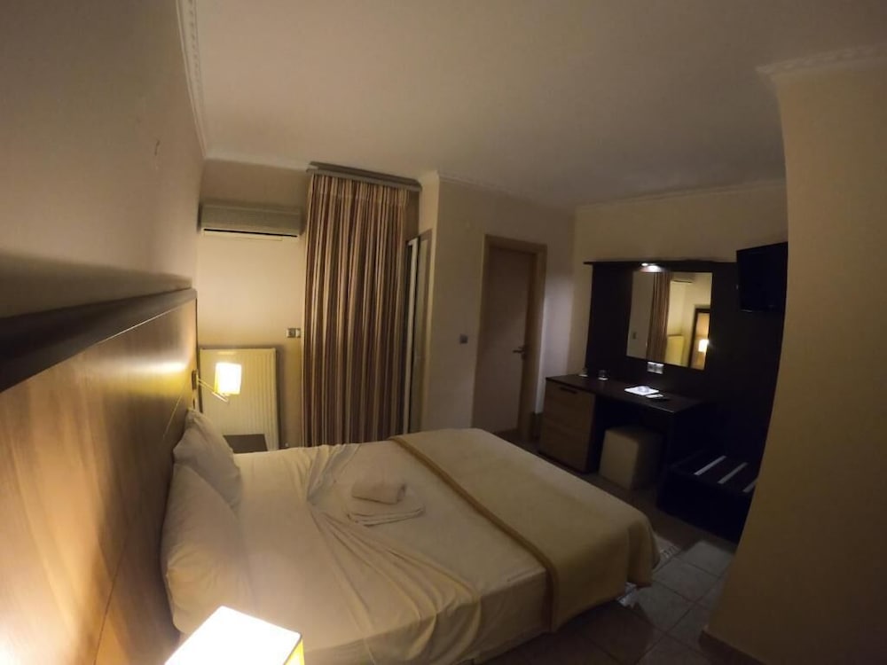 KAIAFAS LAKE HOTEL 35/67