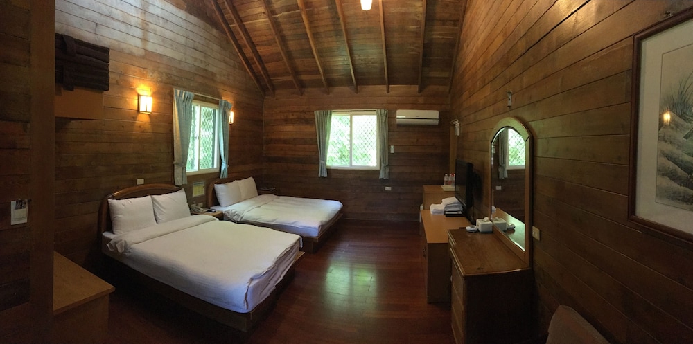 Sun Moon Lake Youth Activity Center Hostel 10/37