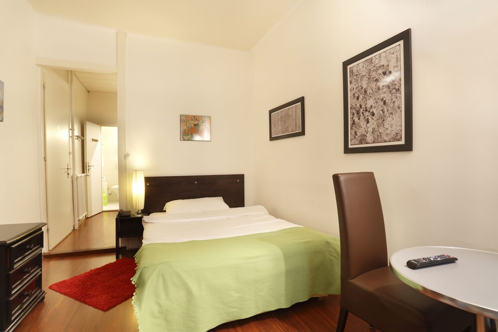 Hotel Tor 12/26