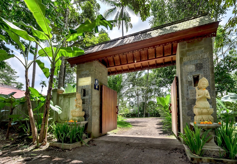 Villa Umah Shanti 2/50