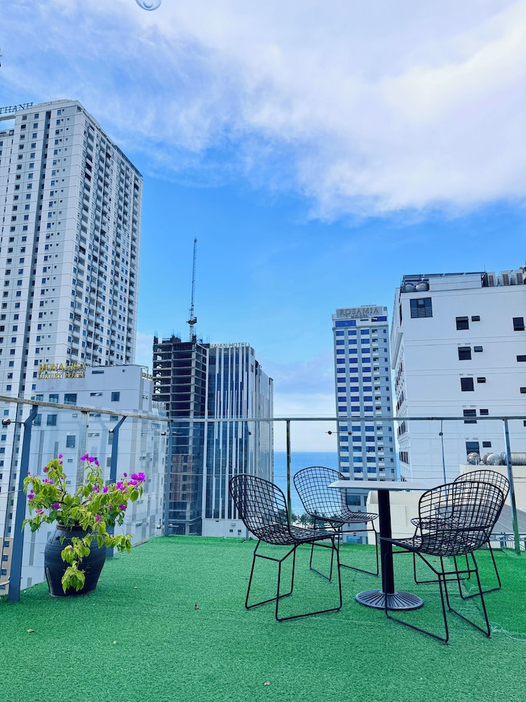 Jolia Hotel And Apartment - My Khe Beach 58/66