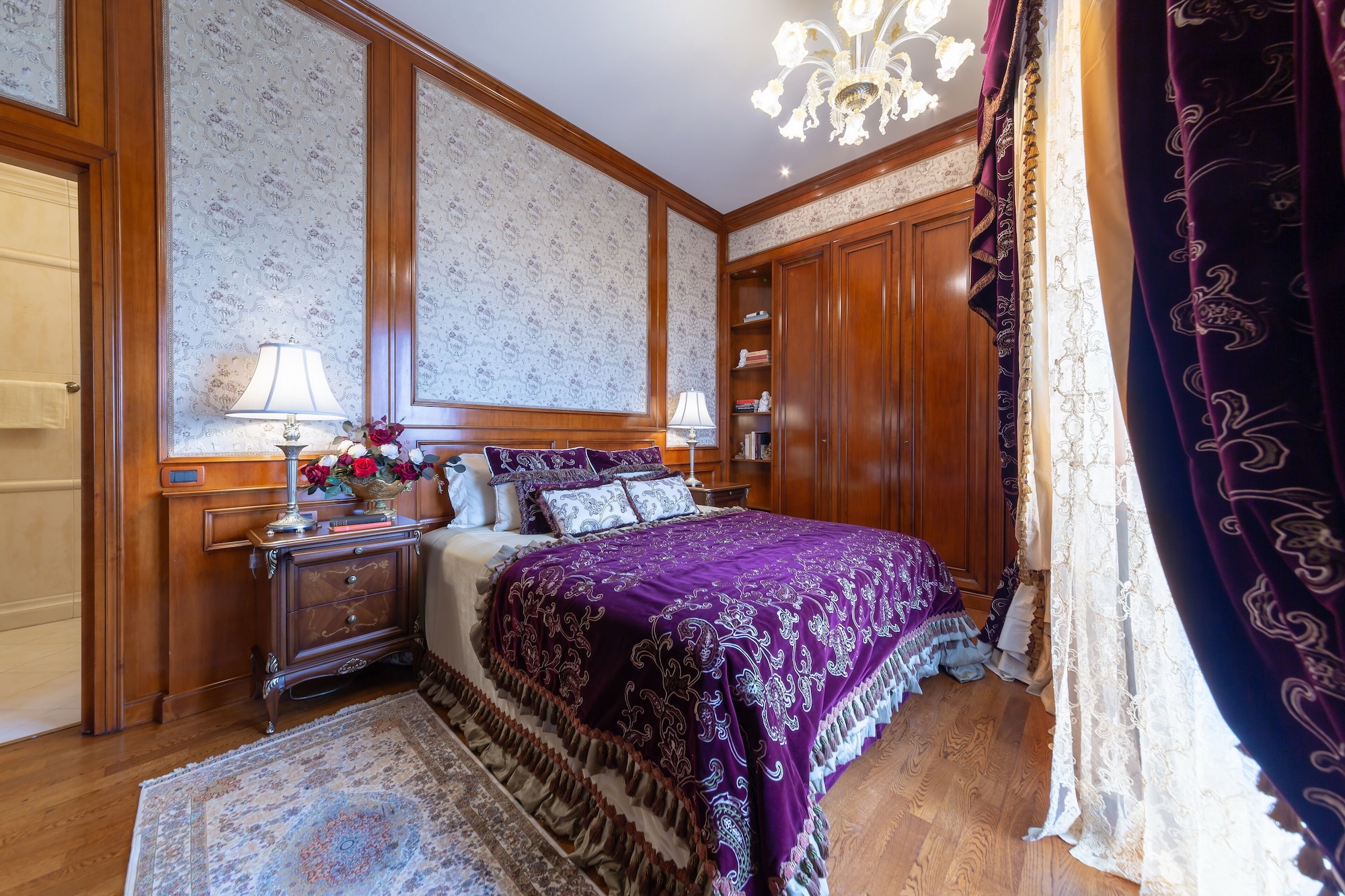 Diplomat, Suite, King Bed