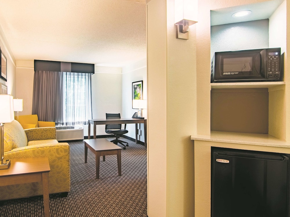 La Quinta Inn And Suites By Wyndham Oklahoma City Norman 39/51