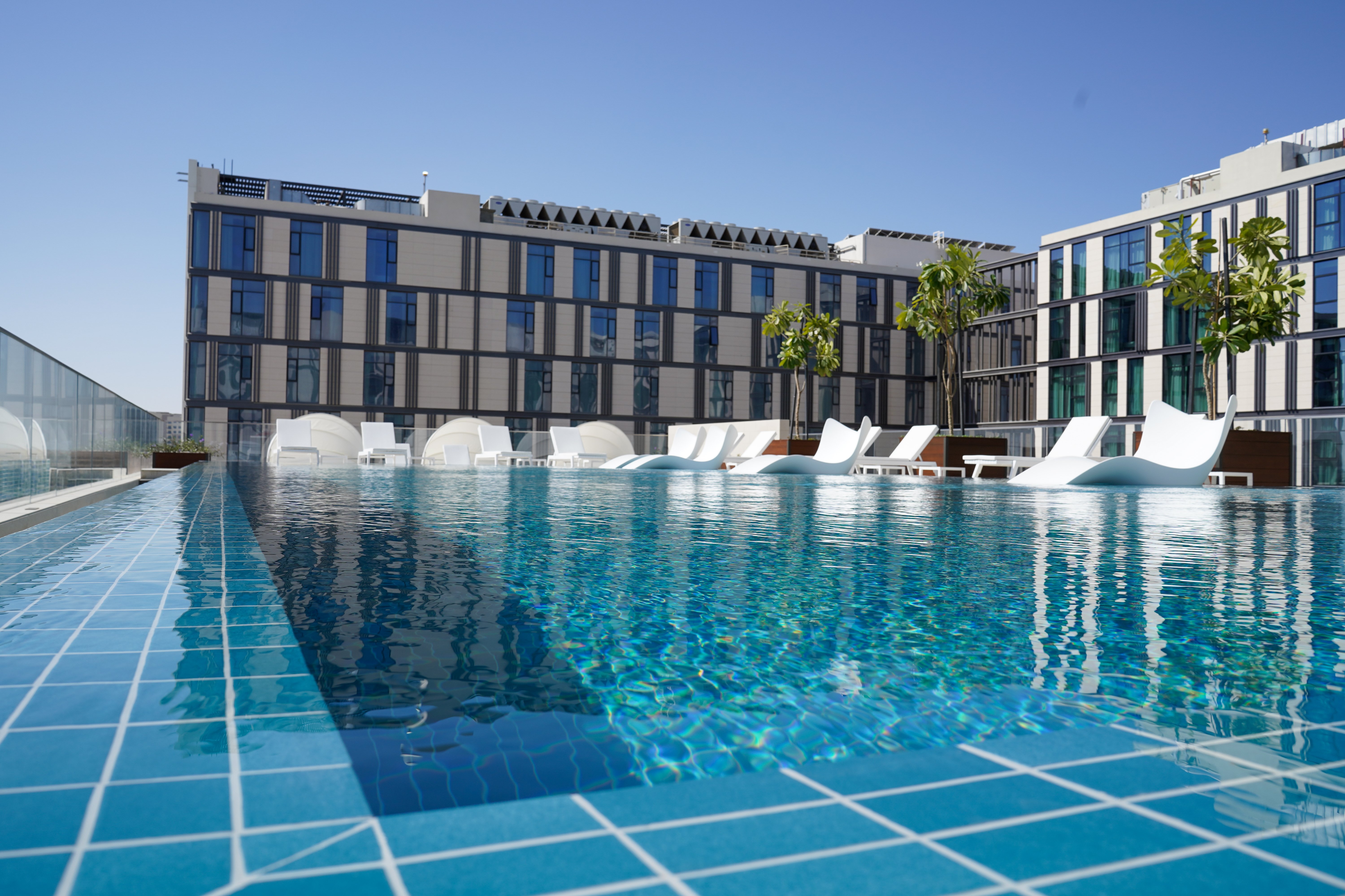 Staybridge Suites Dubai Al-Maktoum Airport 33/58