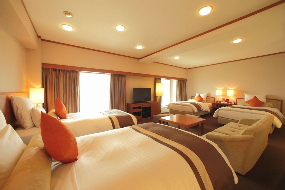 Crowne Plaza Ana Kumamoto New Sky 21/80