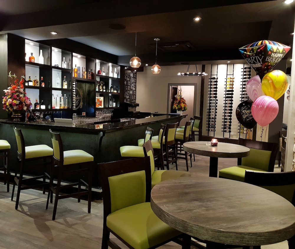 King's Hotel & Residences 27/33