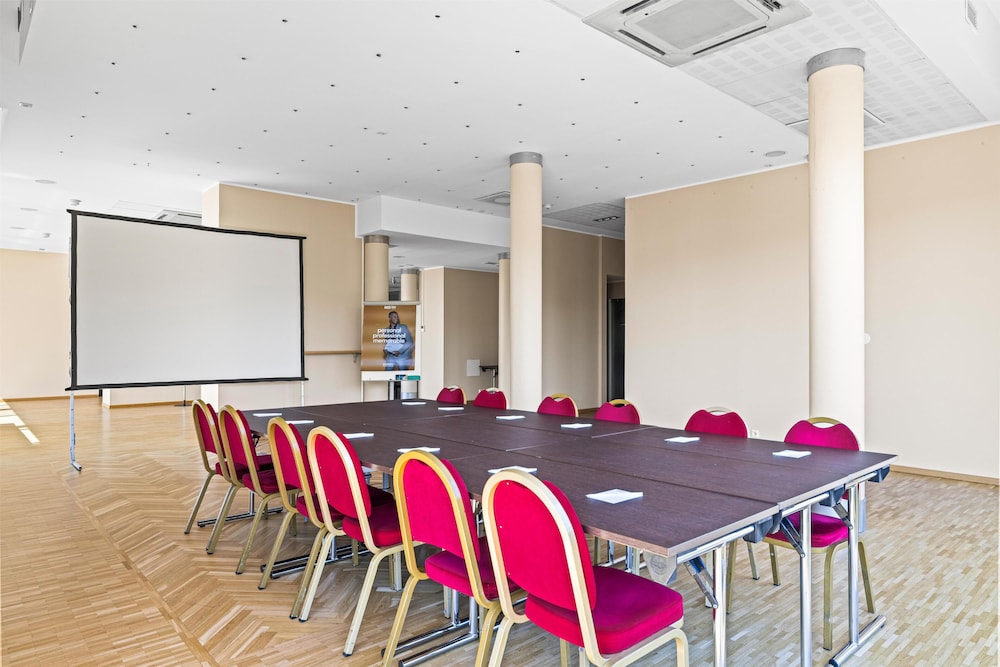 Park Inn By Radisson Meriton Conference Spa Hotel Tallinn 66/72