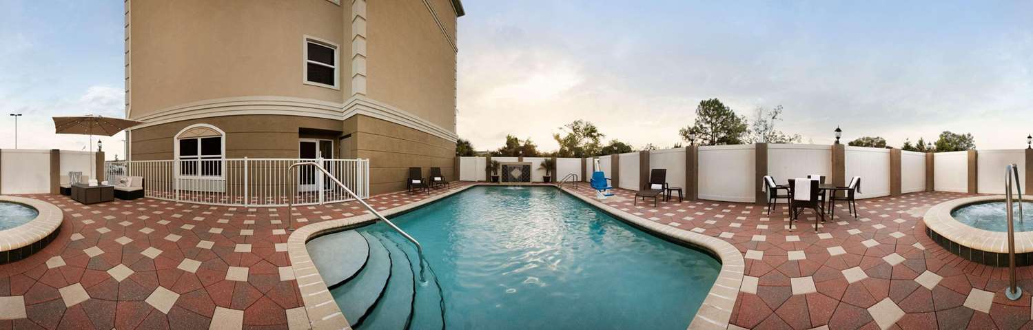 Country Inn and Suites by Radisson Tampa Airport North FL 46/48