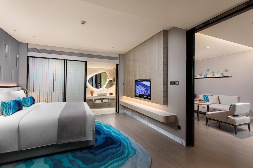 Deluxe, Suite, King Bed, Harbour View