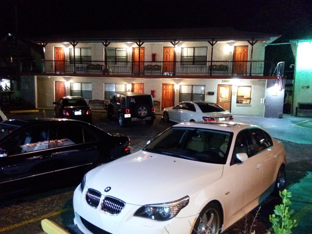 Merida Inn And Suites 6/50