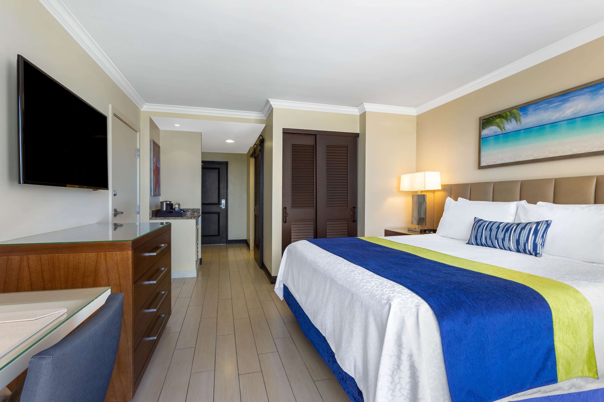 City, King Bed