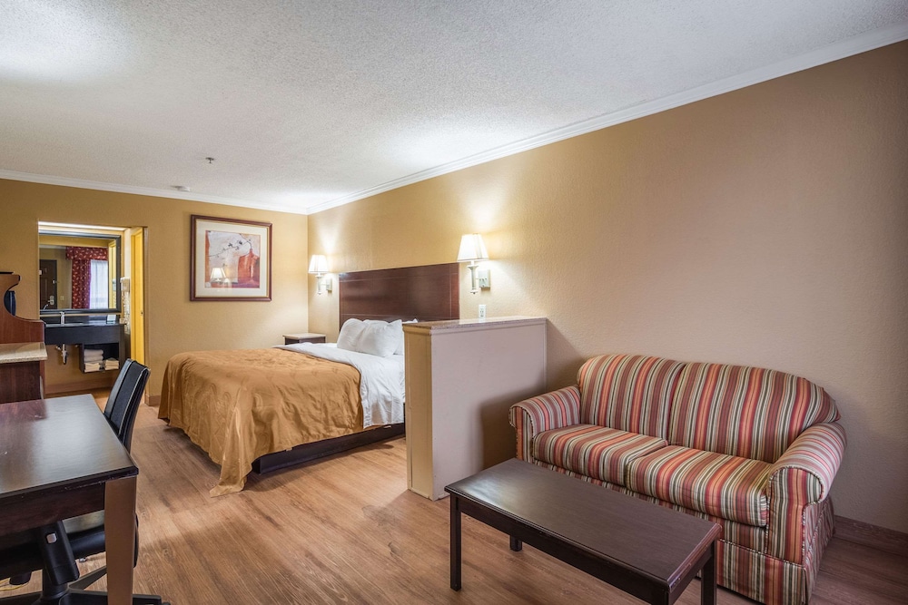 Quality Inn and Suites Ft Jackson Maingate 29/35
