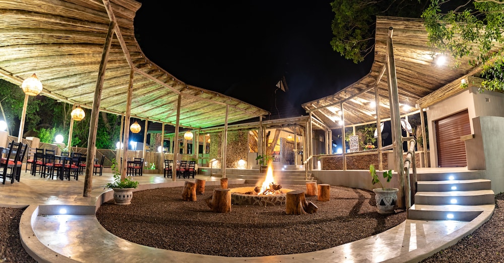 Gooderson Dumazulu Lodge and Traditional Village 19/50