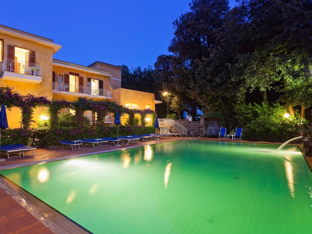 Hotel Cleopatra 17/24