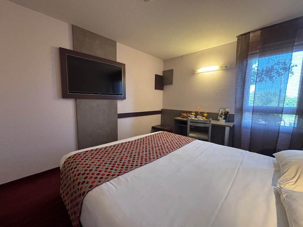 Brit Hotel Le Mans Nord Les Evens 11/36