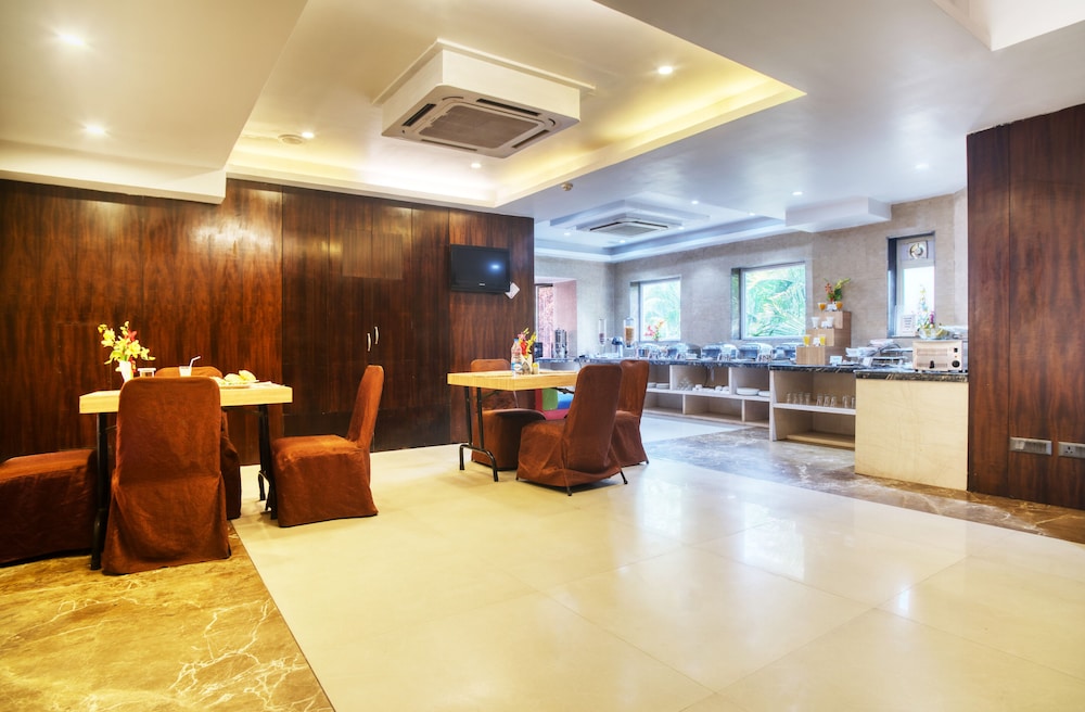 ROLAND HOTEL 38/55