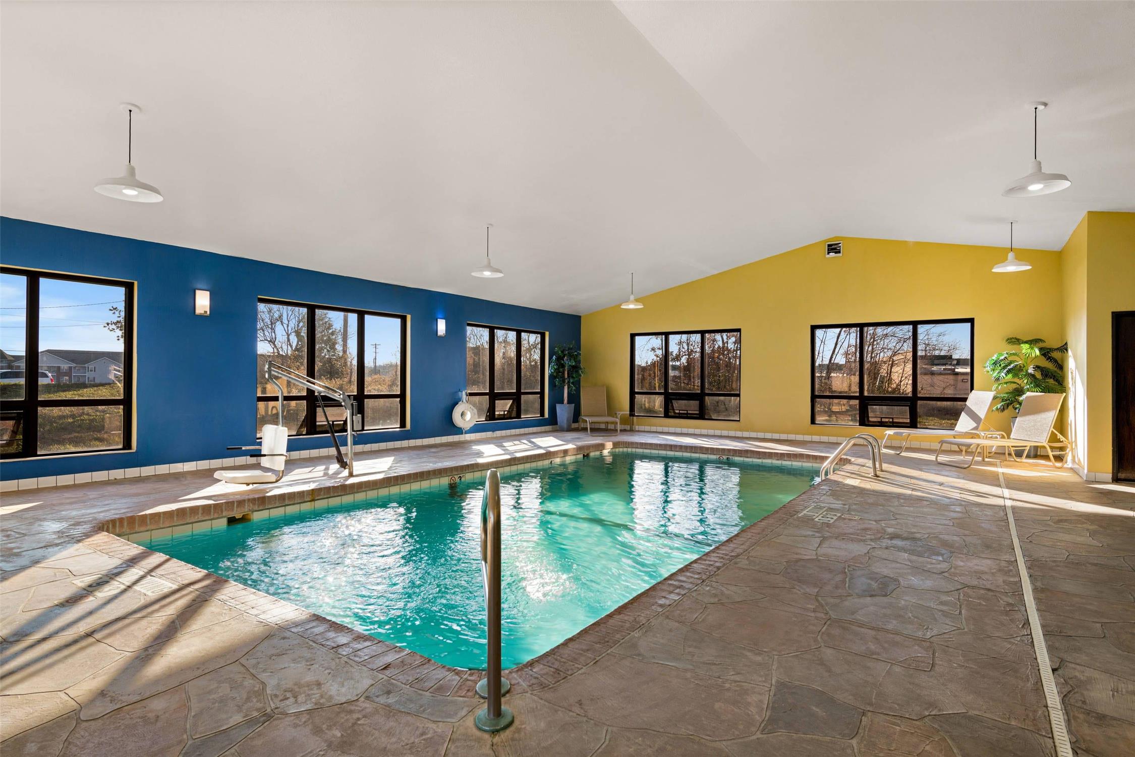 Quality Inn Warrensburg, MO 13/37