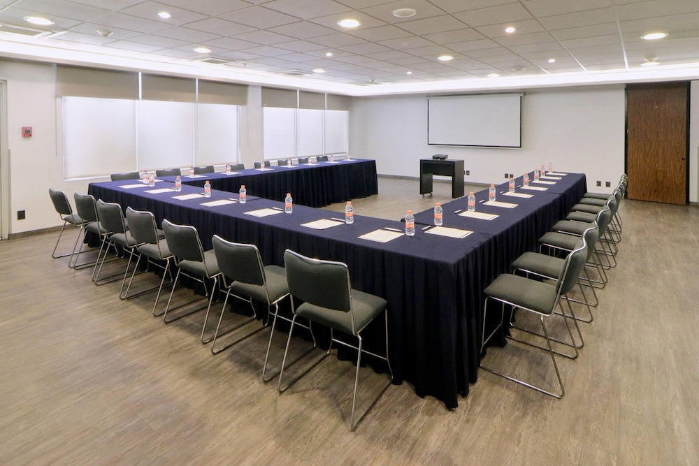 City Express by Marriott Tijuana Insurgentes 42/50