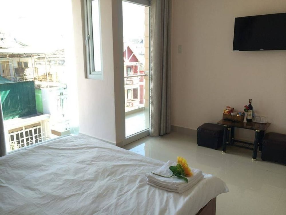 Nguyen Minh Hostel 8/15