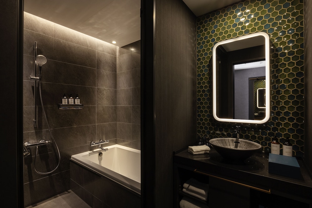 Mercure Tokyo Haneda Airport 52/53
