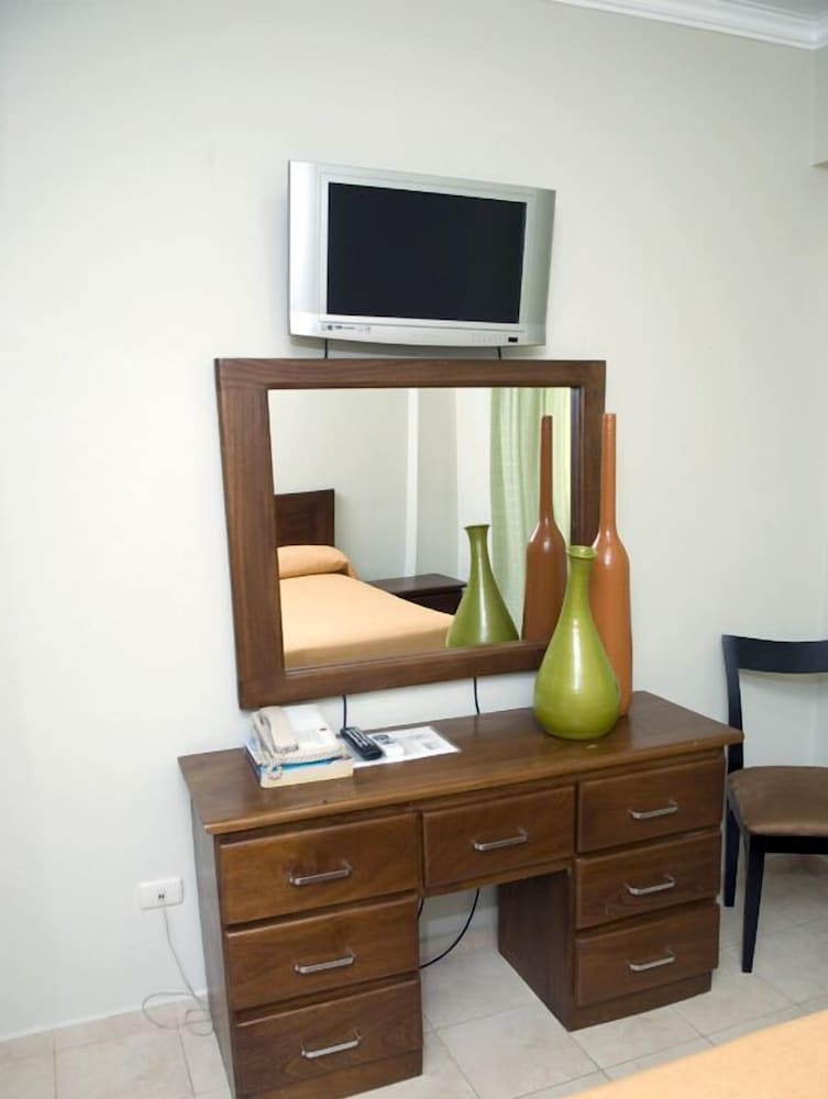 Hotel Century Plaza 23/30