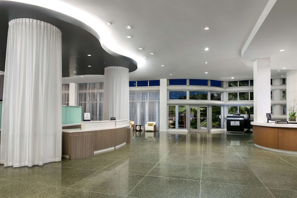 Hilton Cabana Miami Beach Resort 10/82