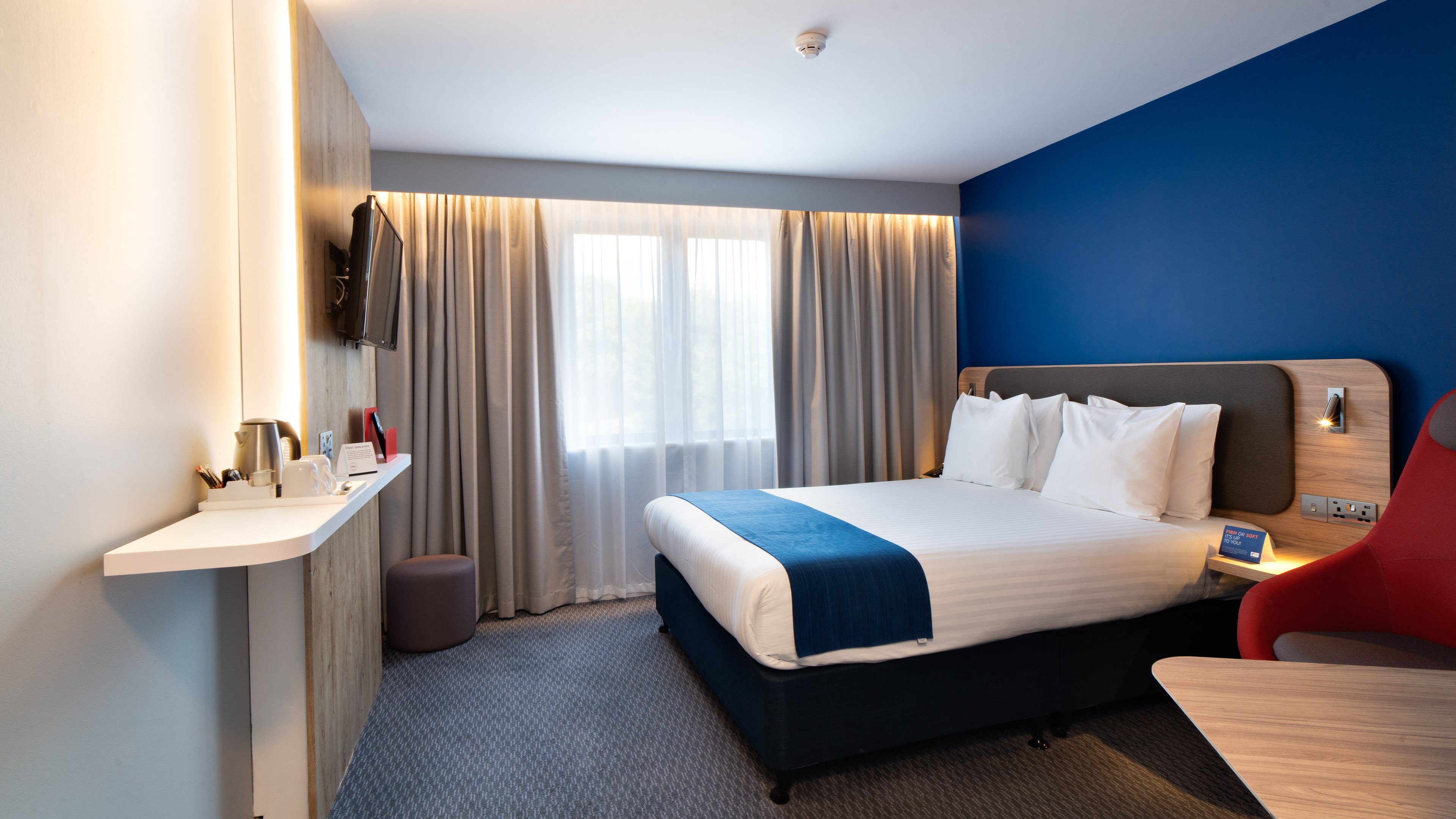 Holiday Inn Express Poole 21/50