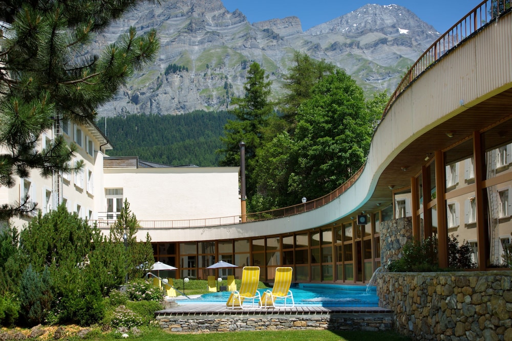 Thermal Hotels And Walliser Alpentherme Leukerbad 3/77