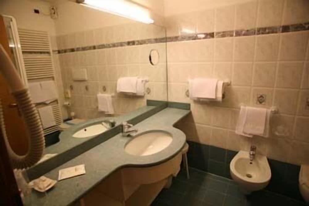 Alpen Hotel Vidi 48/50