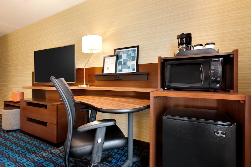 Fairfield Inn Philadelphia Valley Forge/King of Prussia 24/25
