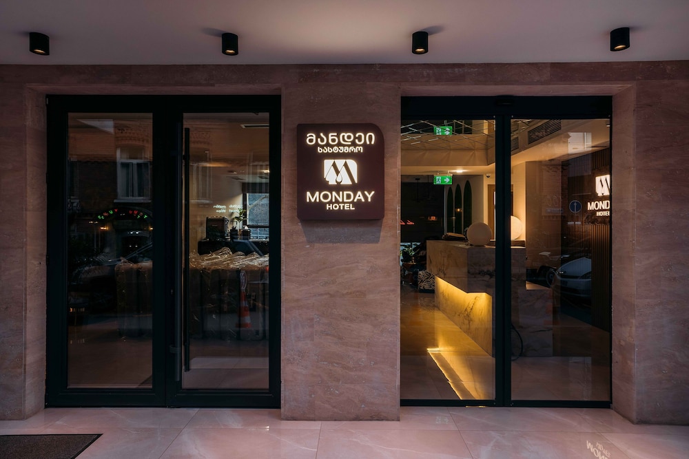 Hotel Monday 9/63