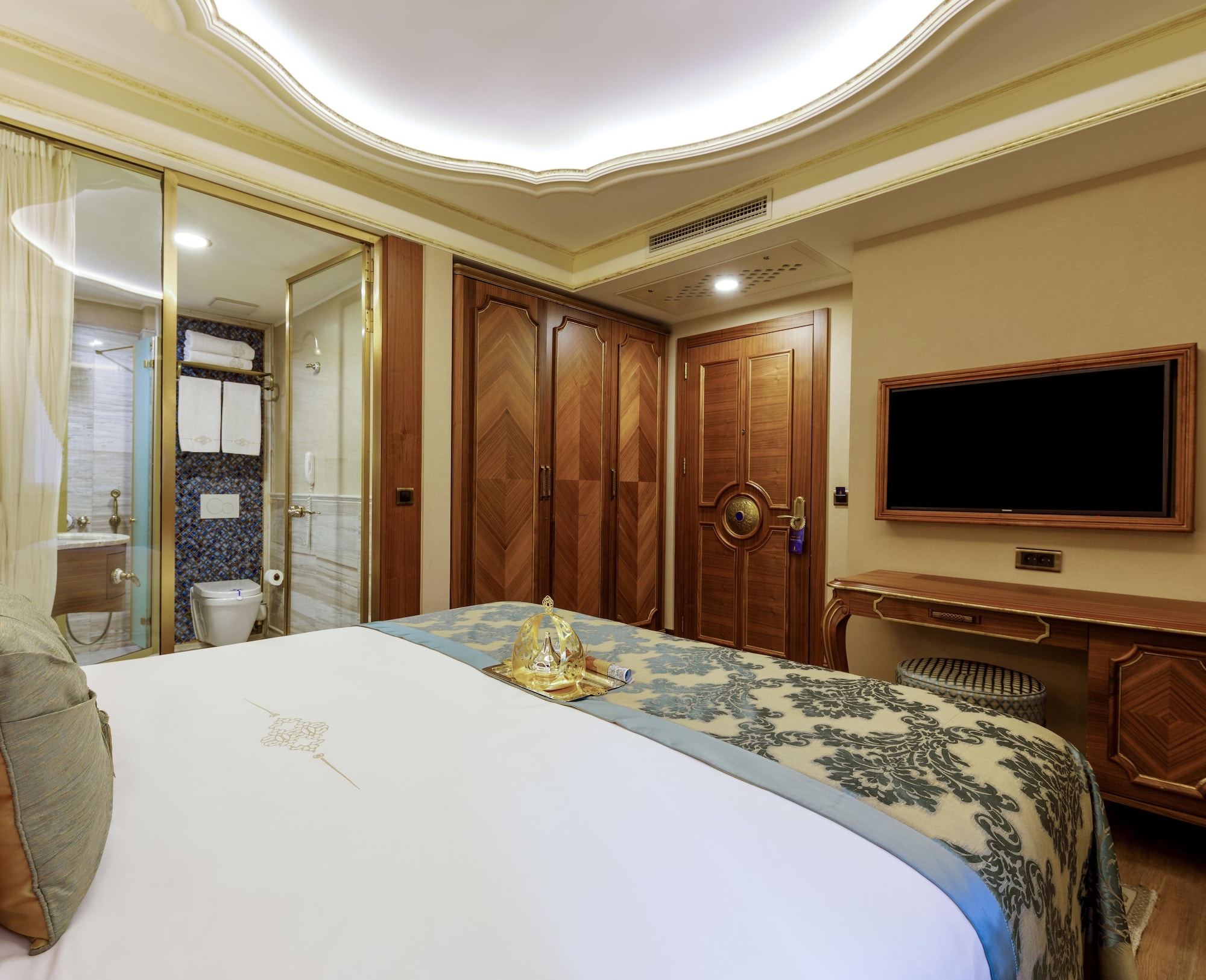CITY, KING BED