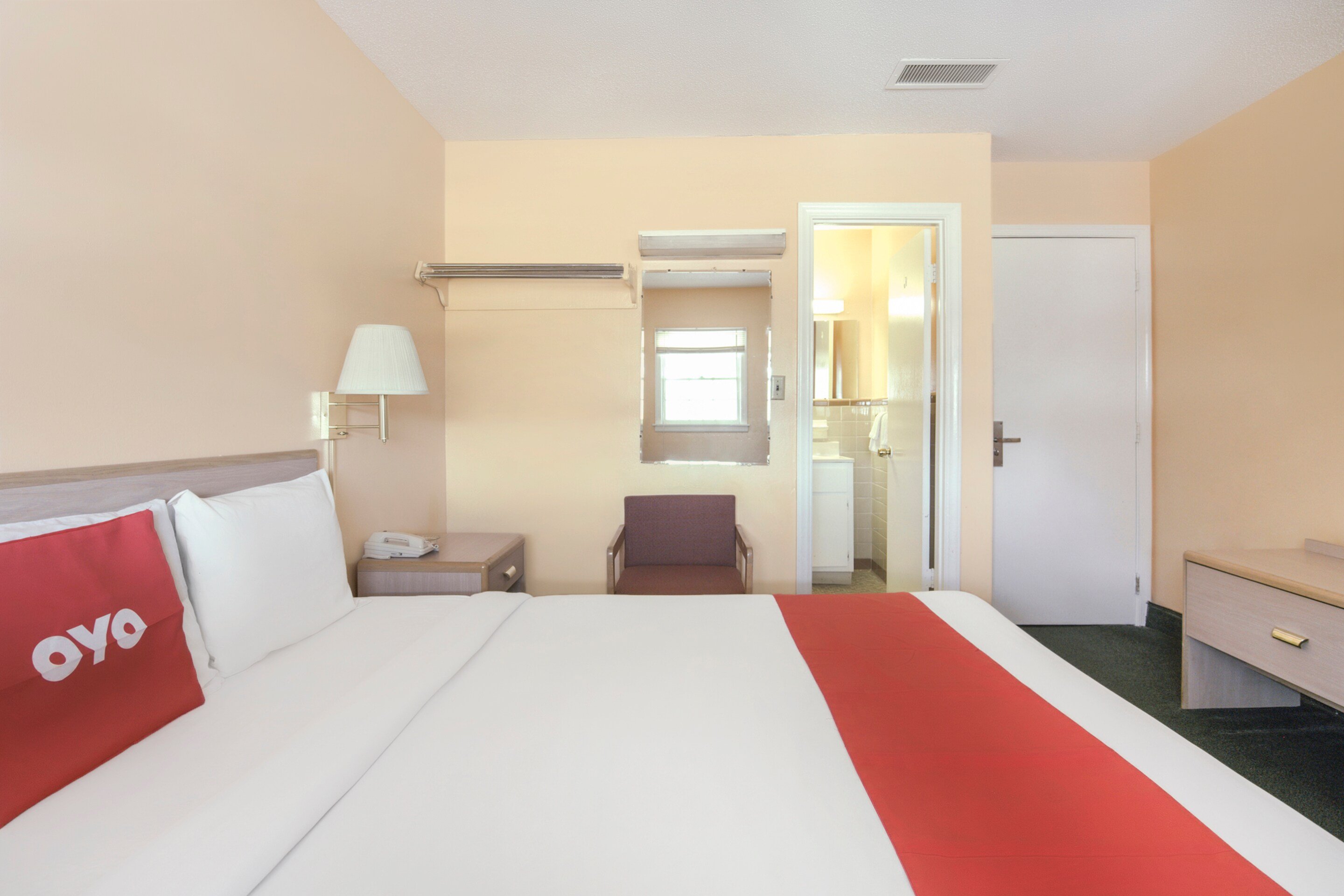 ROOM, DOUBLE BED