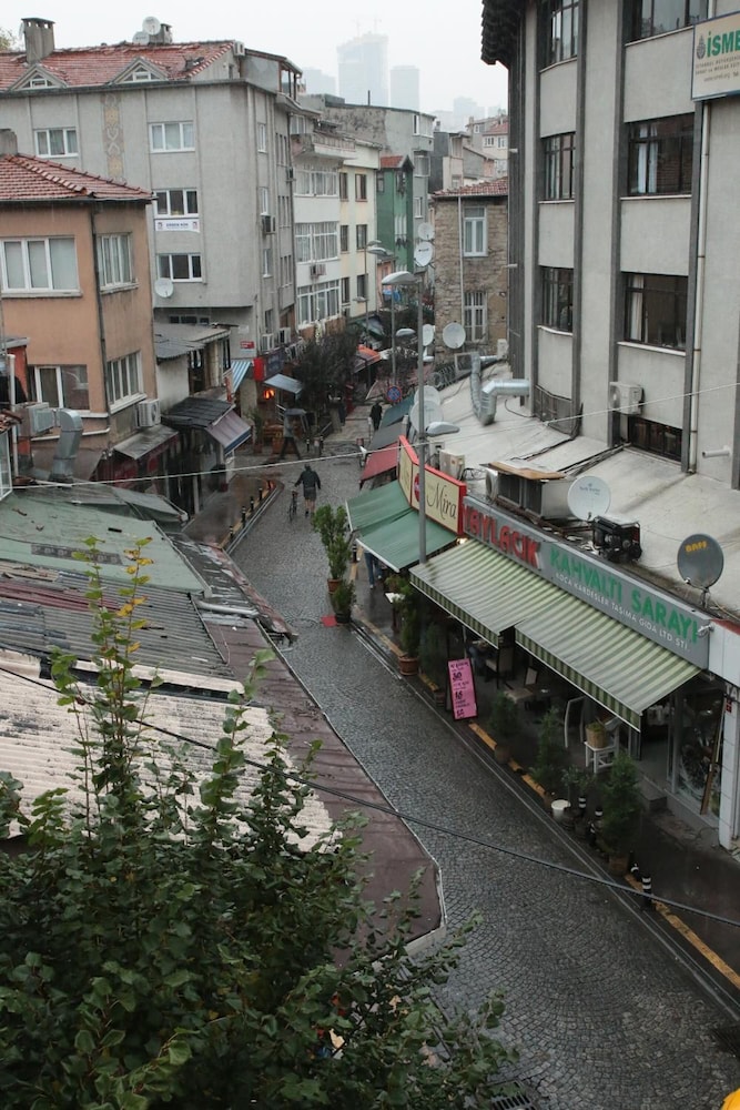 Bufes Hotel 48/55
