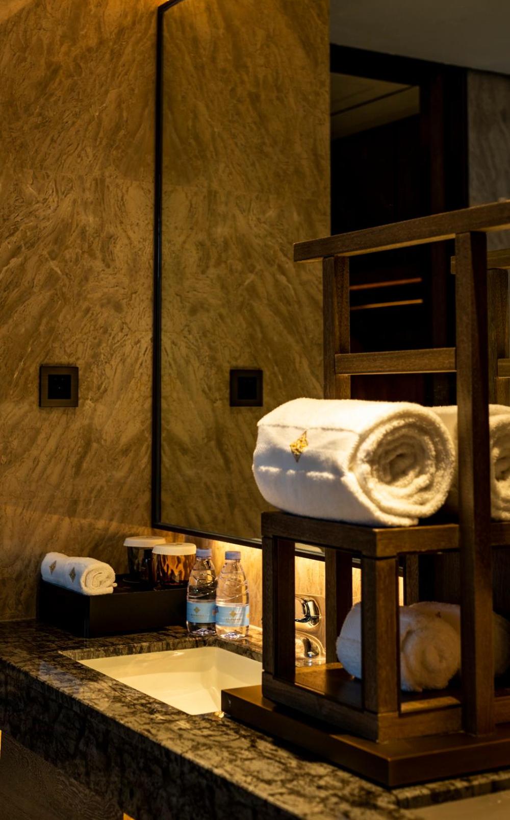 Jinling Hotel 44/65