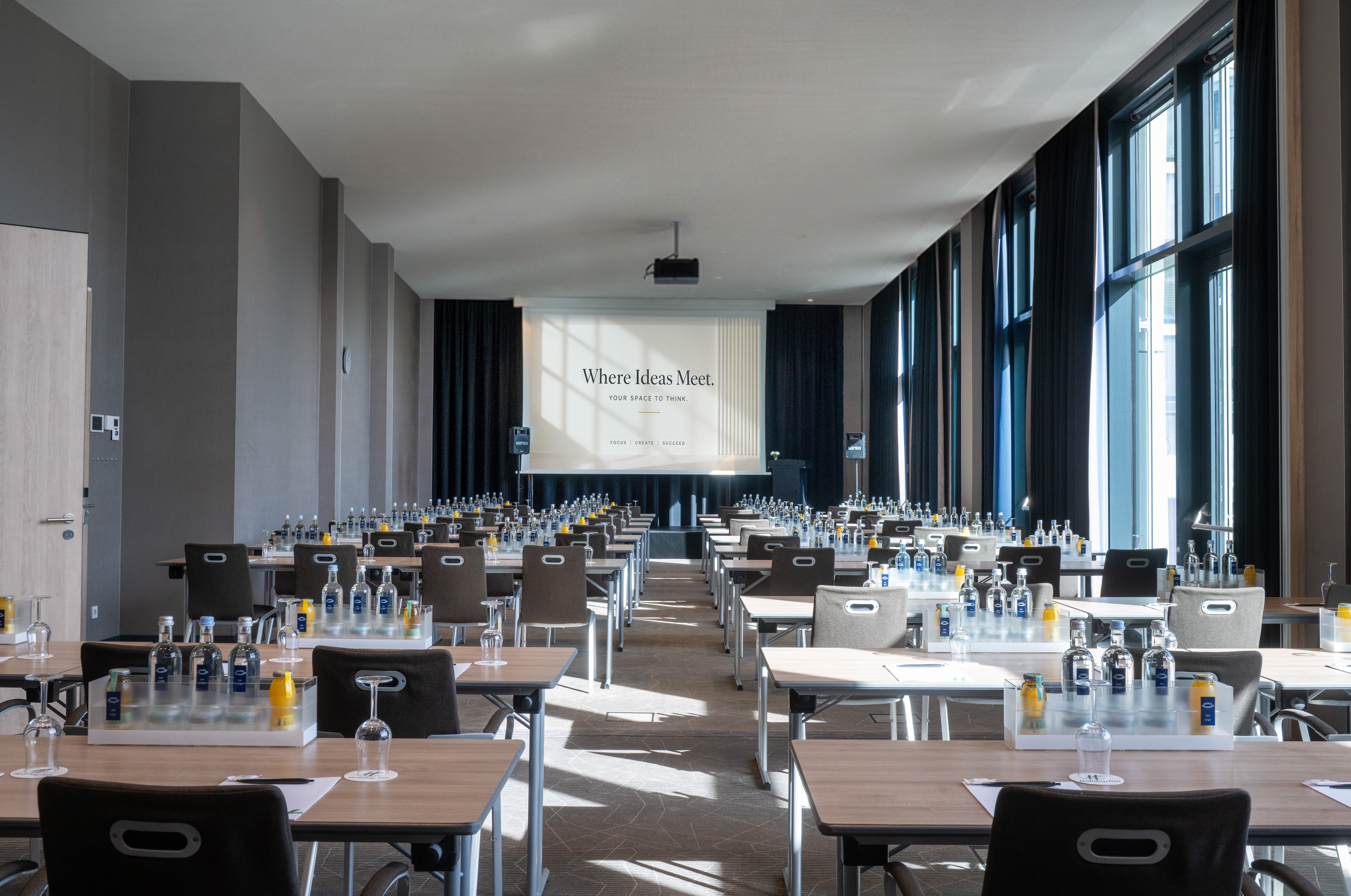 Holiday Inn Frankfurt Airport 65/75