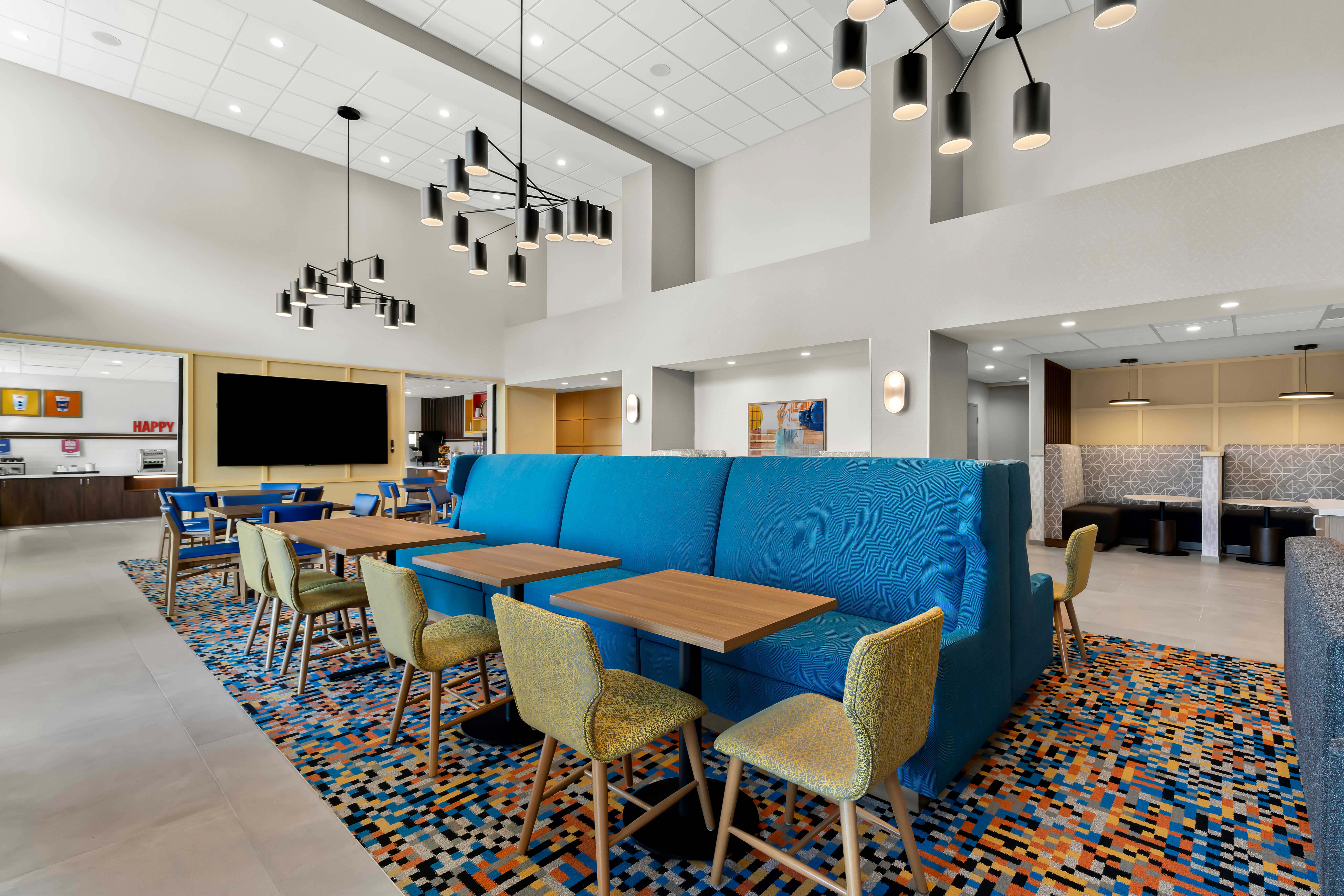 Hampton Inn and Suites Corona CA 22/30