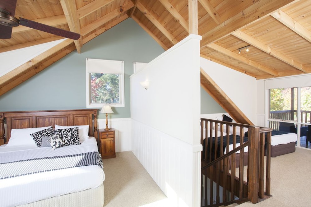 Beechworth Cottages 10/22