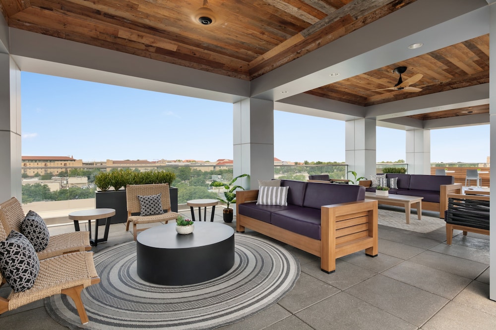 Hyatt Place Fort Worth/TCU 25/50