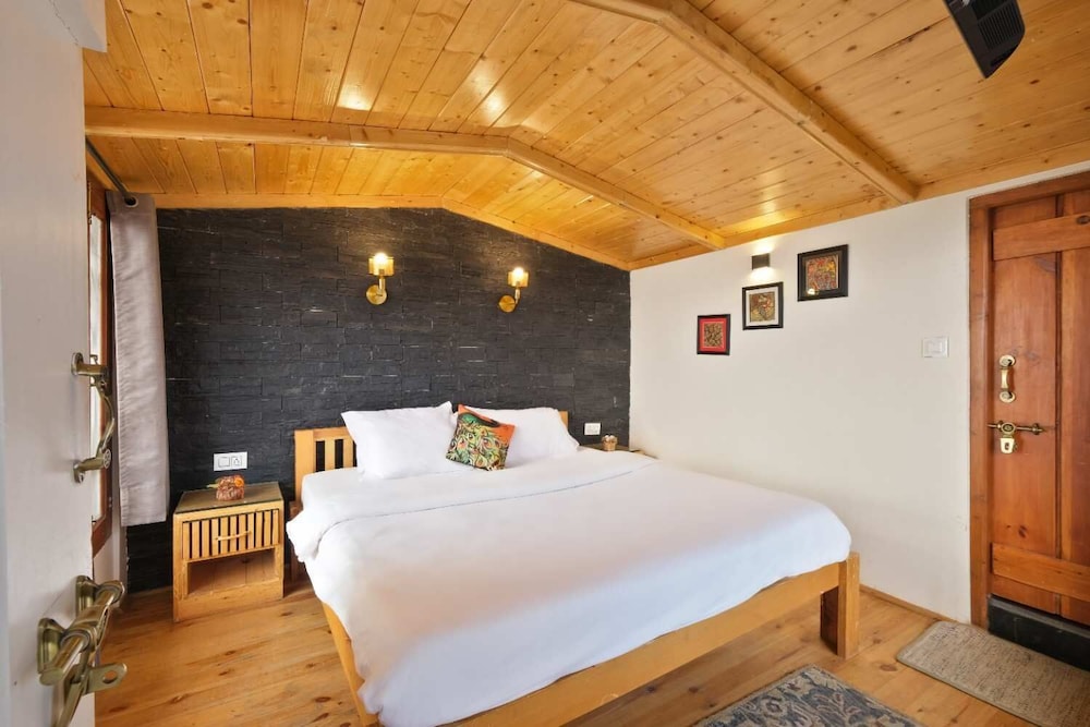 Standard, Double Bed