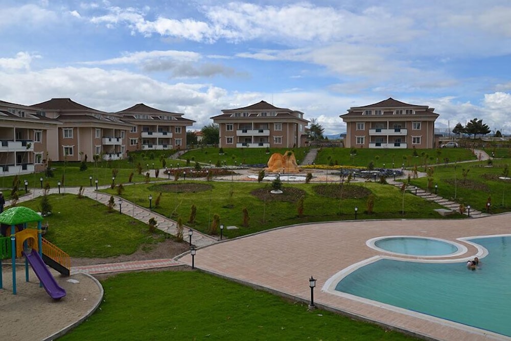 Safran Thermal Resort 44/50