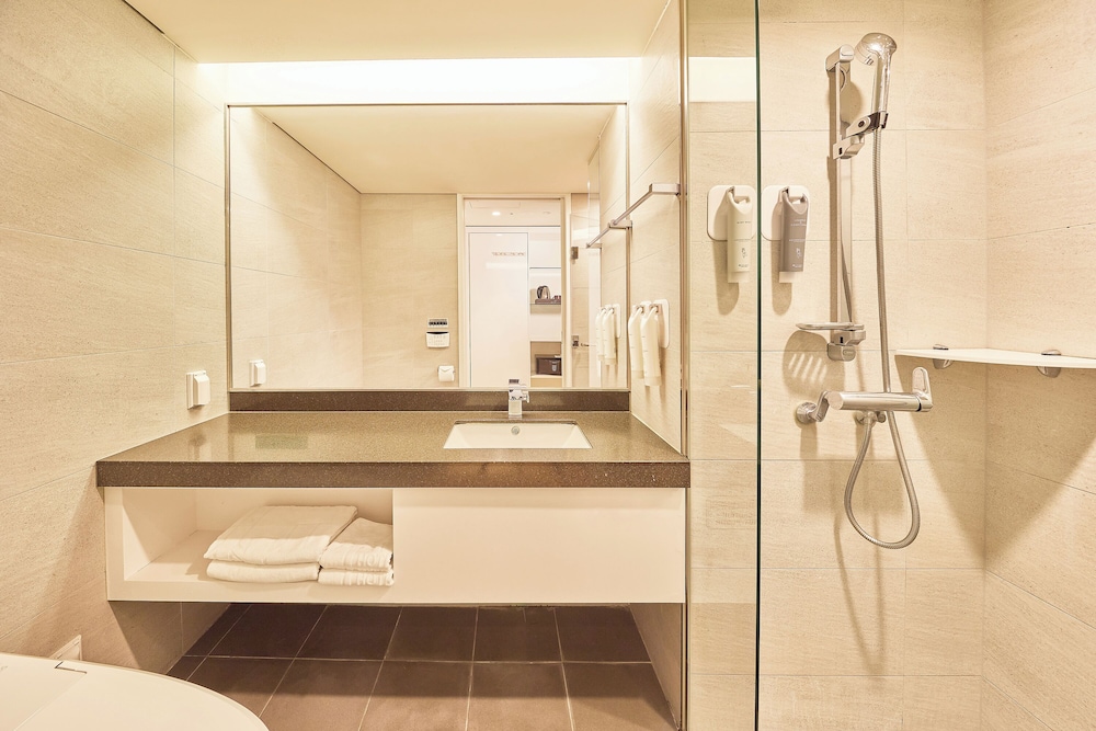 Hotel Thomas Myeongdong 51/57